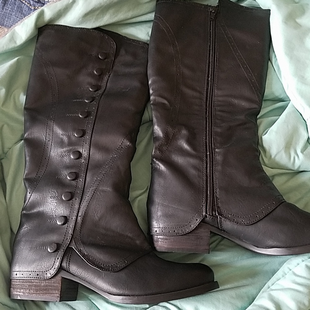 Size 9 Not rated boots